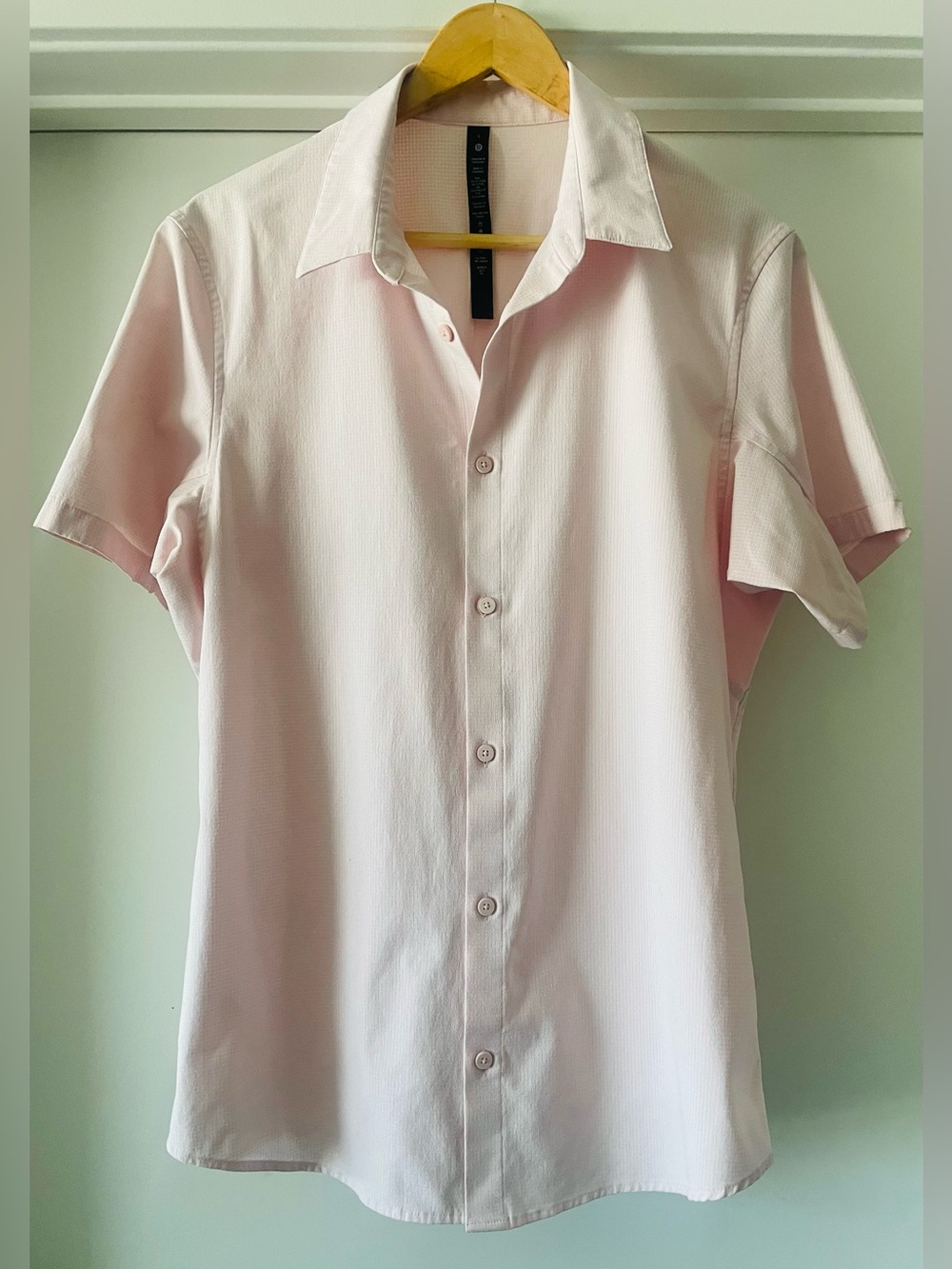 LULULEMON Athletica NWOT Men’s Down To The Wire Stretch Short Sleeve Shirt -Pink - Picture 2 of 12